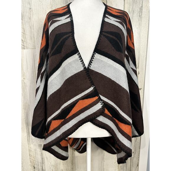 Old Navy Aztec blanket Cape Wrap womens Cozy Cabin Outdoors One Size - Picture 2 of 7